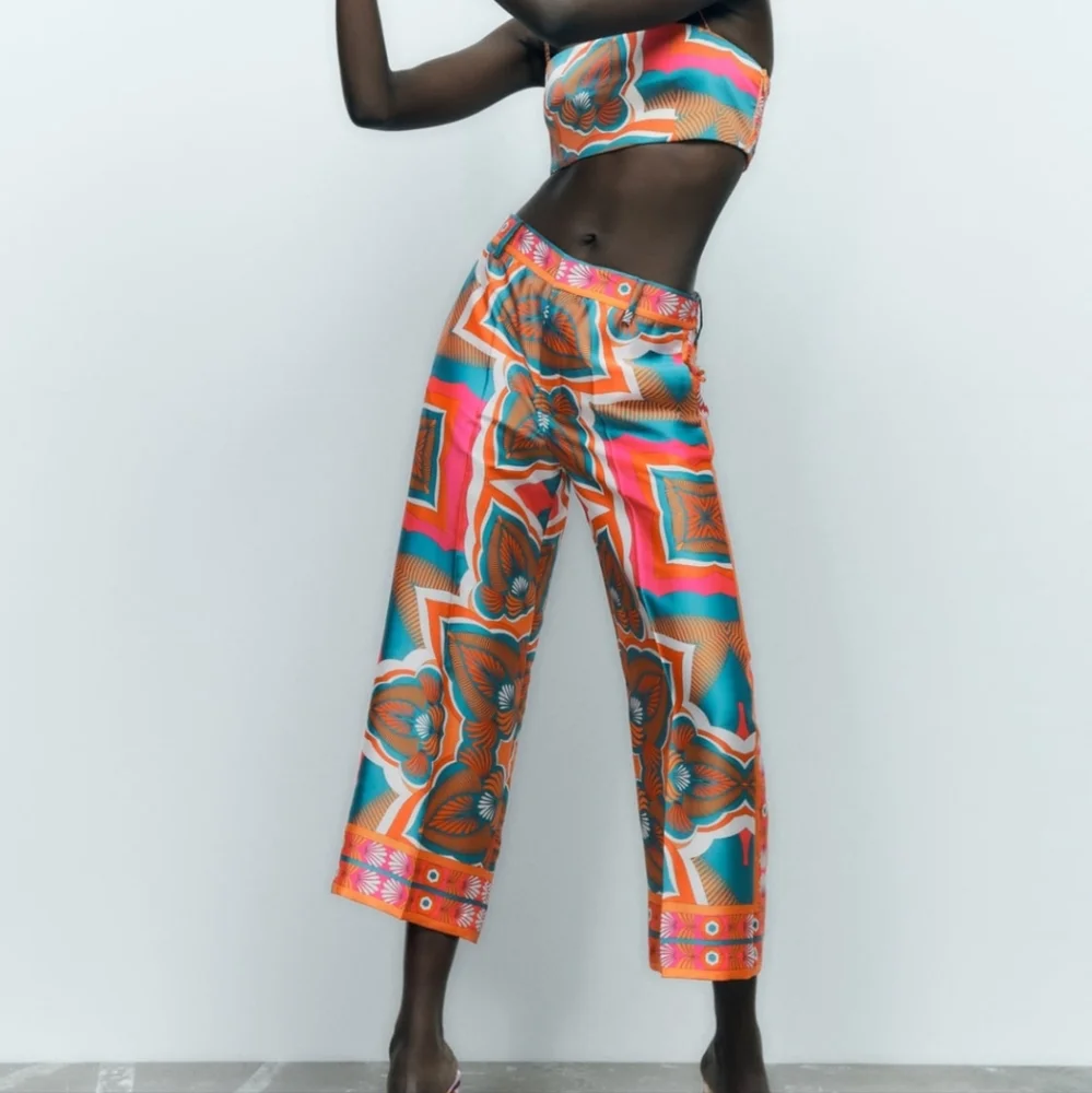 Zara floral print culottes pants - Picture 2 of 4